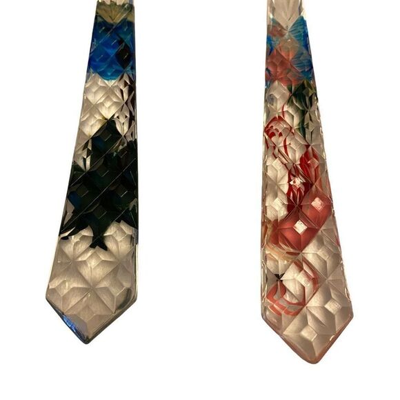 Hand painted Flamingo and Palm Tree Lucite Salad Servers - Picture 7 of 8